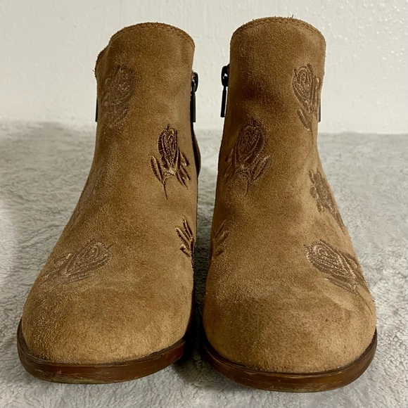 Lucky Brand Basel 5 Suede Embroidered Floral Ankle Boots Women’s Size 8.5 M - Picture 4 of 10